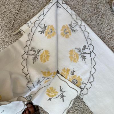 Embroidered Table Cloth & Linens