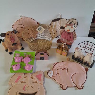 Kitchen pigs, salt & pepper shakers, hot pads, chip clips and more