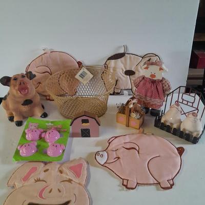 Kitchen pigs, salt & pepper shakers, hot pads, chip clips and more