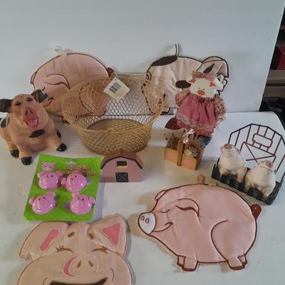 Kitchen pigs, salt & pepper shakers, hot pads, chip clips and more