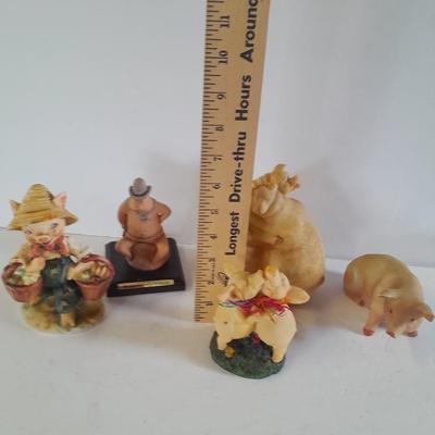 Lefton's This little piggy went to market, Wlid Bill Hamhock and other farm pigs