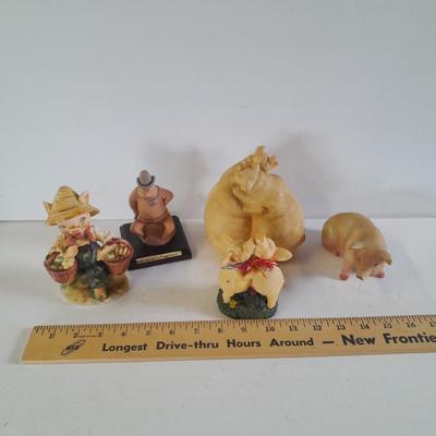 Lefton's This little piggy went to market, Wlid Bill Hamhock and other farm pigs