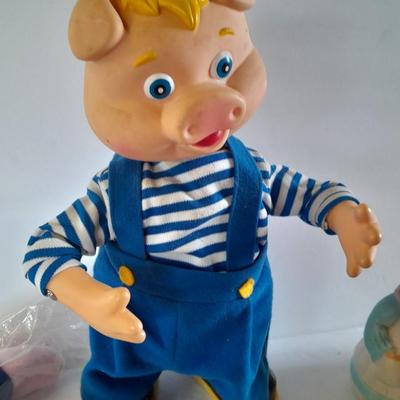 Pig toys for kids, vintage walking pig, books, plush and piggy bank