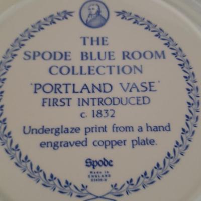 The Spode blue room collection plates - total of 4 (2)