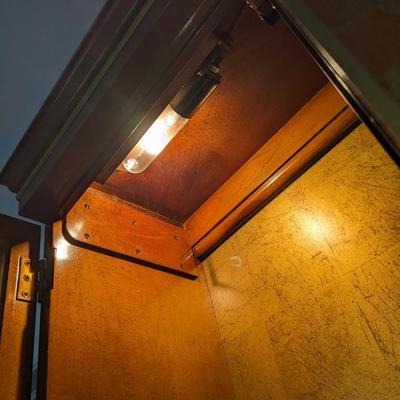 Stunning Drexel Heritage Lit Asian Chinoiserie Breakfront