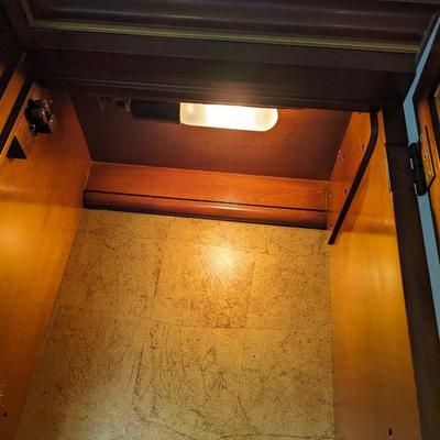 Stunning Drexel Heritage Lit Asian Chinoiserie Breakfront