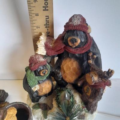 Bathroom bear towel holder, Christmas bears and a small bear figure
