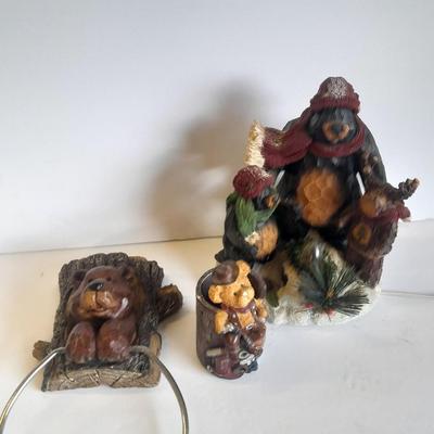 Bathroom bear towel holder, Christmas bears and a small bear figure