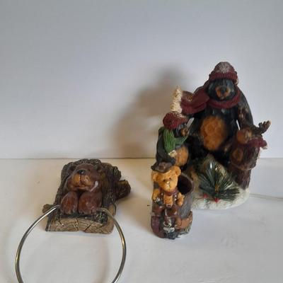 Bathroom bear towel holder, Christmas bears and a small bear figure