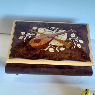 Music box Jewlery box with instrument on top, Pigs playing instruments, and conductor pig