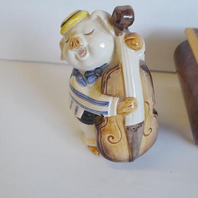 Music box Jewlery box with instrument on top, Pigs playing instruments, and conductor pig