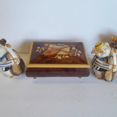 Music box Jewlery box with instrument on top, Pigs playing instruments, and conductor pig
