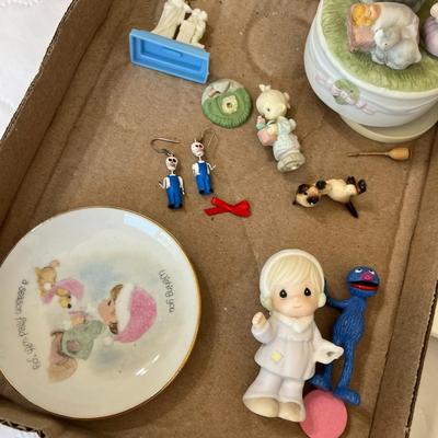 Precious Moments Figurine & Trinkets