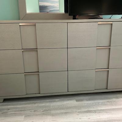 Beautiful new king bedroom set (mattress not included)