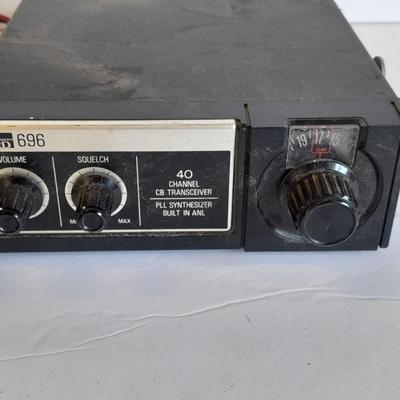 Montgomery Ward CB radio model GEN 696A