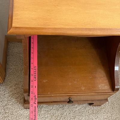 Nightstand/Side table