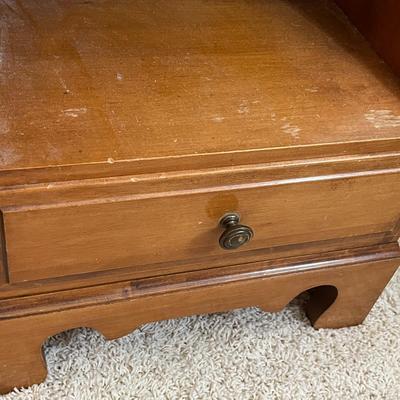 Nightstand/Side table