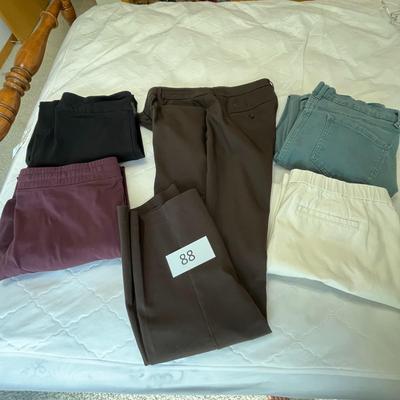 Women's Pants & Slacks