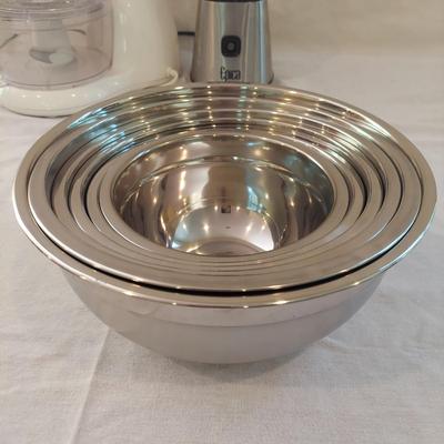 Hamilton Beach Food Processor, Hand Mixer w/ Bowls and more (K-BBL)