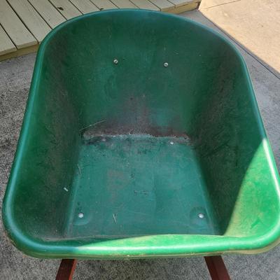 True Temper Wheelbarrow (G-DW)