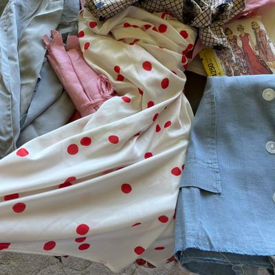 Lot of vintage clothes AS IS
