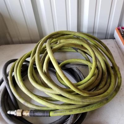 2 Air Hoses