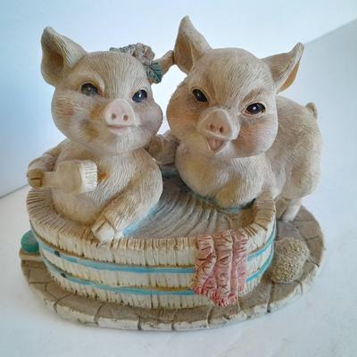 Pig musical box, treasure box, and pig figure