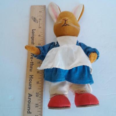 RARE Vintage Kersa Germany Female Rabbit collectible with metal foot tag