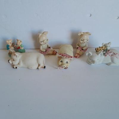 More pigs! Collectible pigs ballerina pig salt & pepper and others