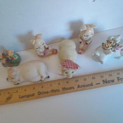 More pigs! Collectible pigs ballerina pig salt & pepper and others