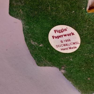 Pigs with a pine ring box xxx pig