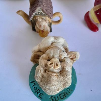 Pig salt and pepper shakers and figures