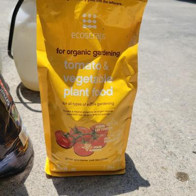 Scott's Spreader, Sprayers, Fertilizer and More (G-DW)