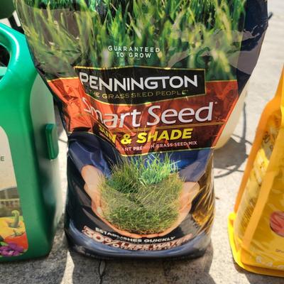 Scott's Spreader, Sprayers, Fertilizer and More (G-DW)