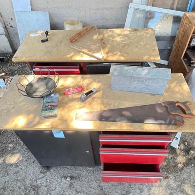 Tool benches and saw