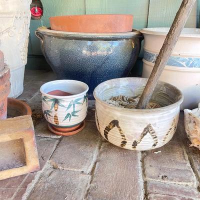 Outdoor pots and table