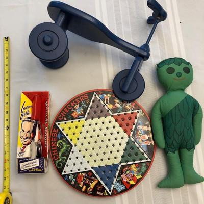 More vintage, fun and games!
