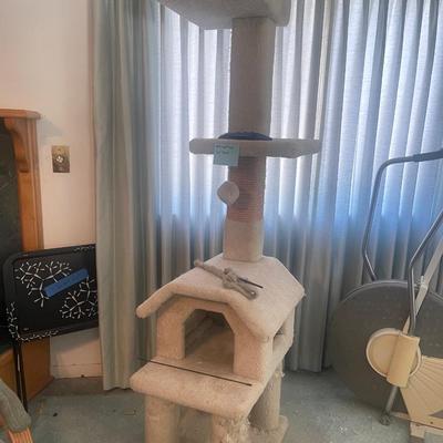 Cat tree