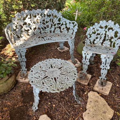 Vintage Wrought Iron Grape & Leaf Vine Lawn Furniture