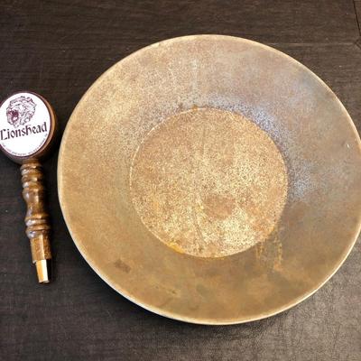 Lionshead Bar Tap Handle and Gold Pan
