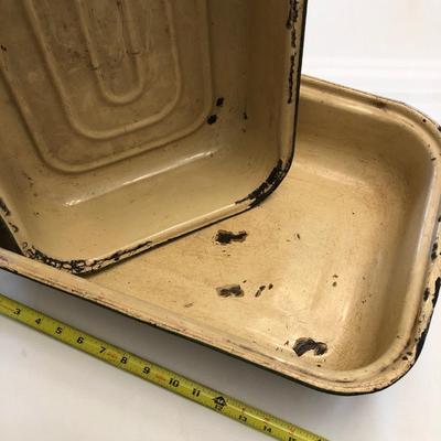 Vintage Enamelware Roasting Pan and Lid