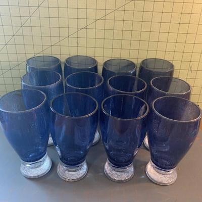 12 Thick Plastic Tumblers