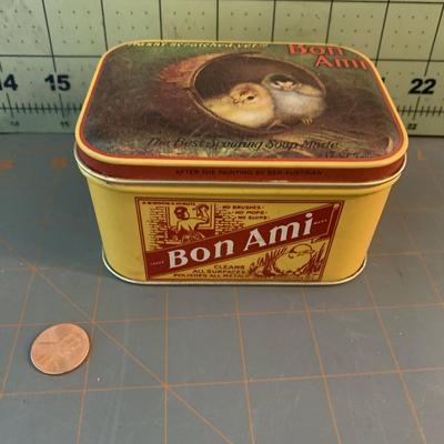 Variety of Beautiful Vintage-style Tins