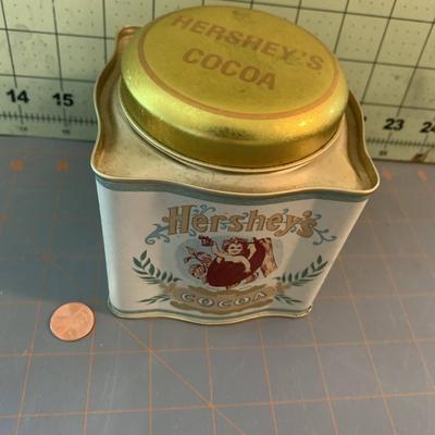 Variety of Beautiful Vintage-style Tins