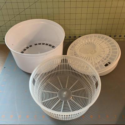 The Pampered Chef Easy Accent Decorator + Salad Spinner + Donut Maker