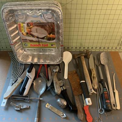 Handi-foil Roaster Pan & Kitchen Utensils