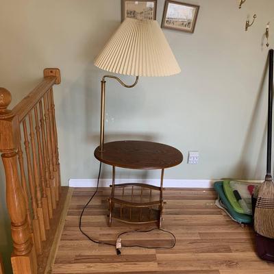 Brass Lamp End Table with Magazine Rack (light not working)