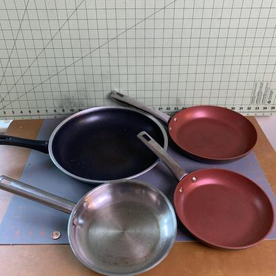 4 set of pans