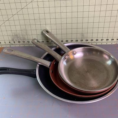4 set of pans