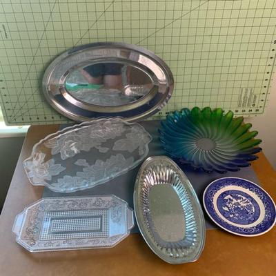 Misc. Decor + Willow ware plate + Hellerware